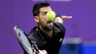 Djokovic alcanza las semifinales del Abierto de EEUU tras ganar a Fritz Djokovic alcanza las semifinales del Abierto de EEUU tras ganar a Fritz