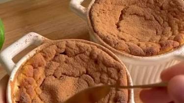 Receta sin harina y sin azúcar de postre fit: solo 3 ingredientes y se hace en minutos
