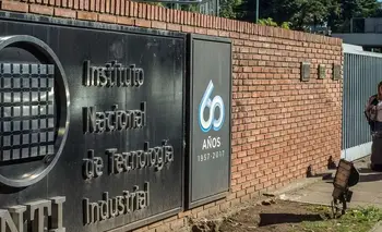 Freno al cientificidio: les restituyeron la autarquía al INTA y el INTI  | Ciencia 
