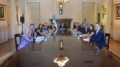 Antes del cierre de campaña en PBA y en medio de la crisis por las coimas, Milei reunió a su tropa en Casa Rosada Antes del cierre de campaña en PBA y en medio de la crisis por las coimas, Milei reunió a su tropa en Casa Rosada