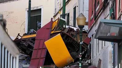 Lisboa lamenta las 17 víctimas del accidente de funicular mientras comienza la investigación Lisboa lamenta las 17 víctimas del accidente de funicular mientras comienza la investigación