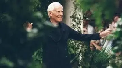 Qué le pasó a Giorgio Armani. Qué le pasó a Giorgio Armani.