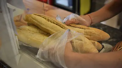 La crisis de Milei azota a las panaderías de Córdoba: las ventas cayeron hasta un 50%: "Muy preocupante" La crisis de Milei azota a las panaderías de Córdoba: las ventas cayeron hasta un 50%: "Muy preocupante"