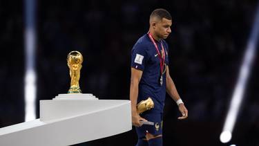 La polémica decisión de Kylian Mbappé en Francia para evitar enfrentar a Argentina y Messi: "Veto"