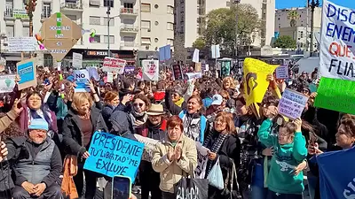 “Freno a la crueldad de Milei”: Quintela celebró el revés del Senado contra el veto libertario en discapacidad “Freno a la crueldad de Milei”: Quintela celebró el revés del Senado contra el veto libertario en discapacidad