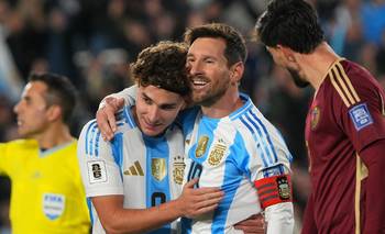 Argentina goleó a Venezuela y se despide Messi del suelo argentino | Selección argentina