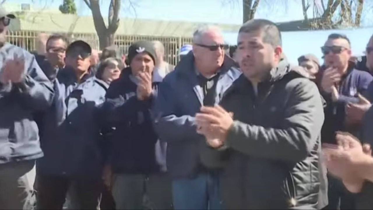 Una fábrica de porcelanas de Pilar despidió a 300 trabajadores por la crisis de Milei: "En la calle"
