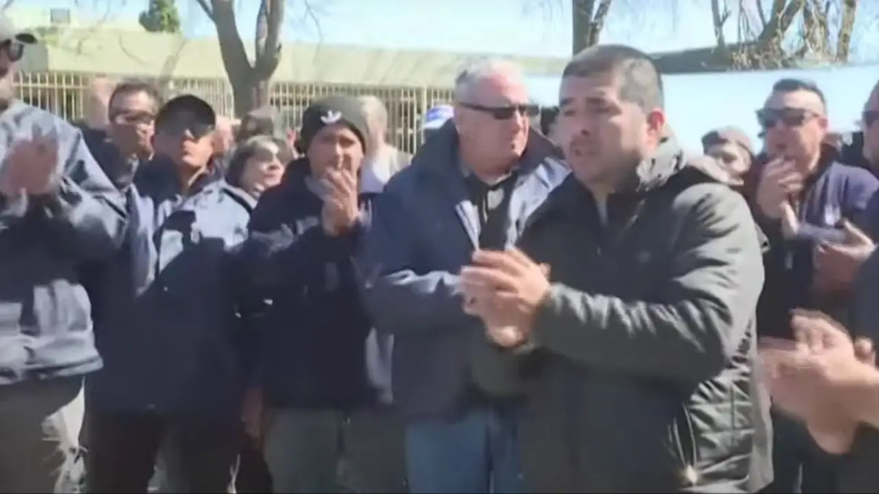 Una fábrica de porcelanas de Pilar despidió a 300 trabajadores por la crisis de Milei: "En la calle"
