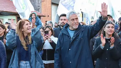 Ferraresi cerró su campaña con la tradicional Caminata para la Victoria Ferraresi cerró su campaña con la tradicional Caminata para la Victoria