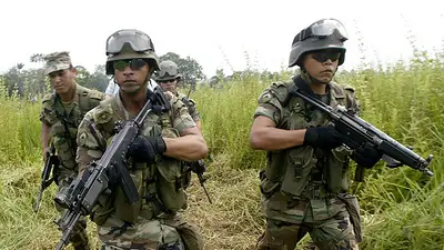Civiles secuestran a 45 militares en Colombia, dice ministro de Defensa Civiles secuestran a 45 militares en Colombia, dice ministro de Defensa