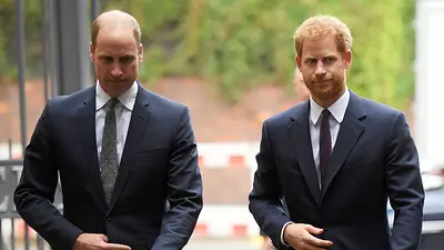 El príncipe Guillermo y su hermano Enrique rinden homenaje a la difunta reina Isabel El príncipe Guillermo y su hermano Enrique rinden homenaje a la difunta reina Isabel