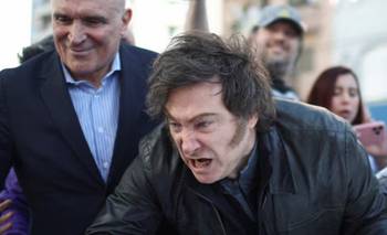 Milei frenó la obra cloacal, pero LLA culpa a los bonaerenses de usar "baldes" | Elecciones 2025