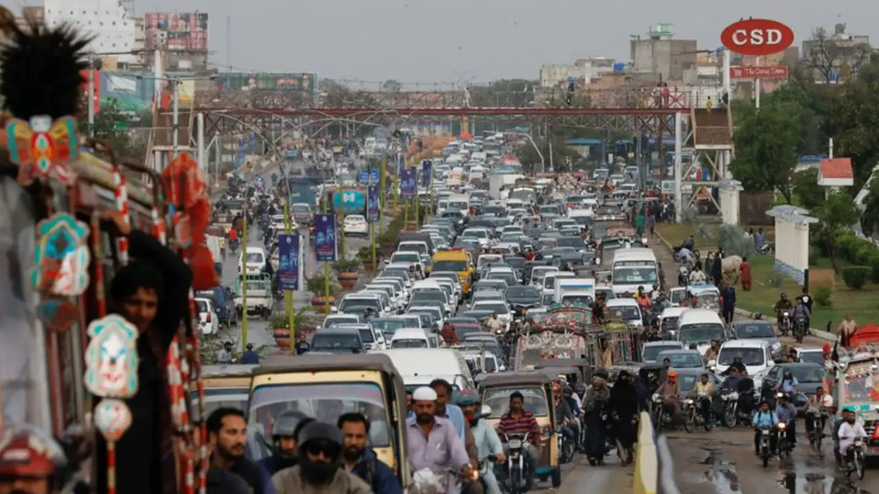Amnistía afirma que Pakistán espía a millones de personas mediante escuchas telefónicas y cortafuegos