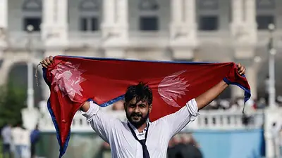 Protestas de la "Generación Z" contra la corrupción y el empleo derrocan al primer ministro nepalí Protestas de la "Generación Z" contra la corrupción y el empleo derrocan al primer ministro nepalí