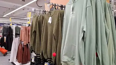 Camperas por menos de 25 mil pesos: grandes descuentos en un histórico supermercado Camperas por menos de 25 mil pesos: grandes descuentos en un histórico supermercado
