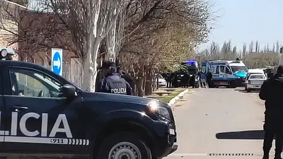 Mendoza: el fiscal de la causa aseguró que la nena armada "está bien" Mendoza: el fiscal de la causa aseguró que la nena armada "está bien"