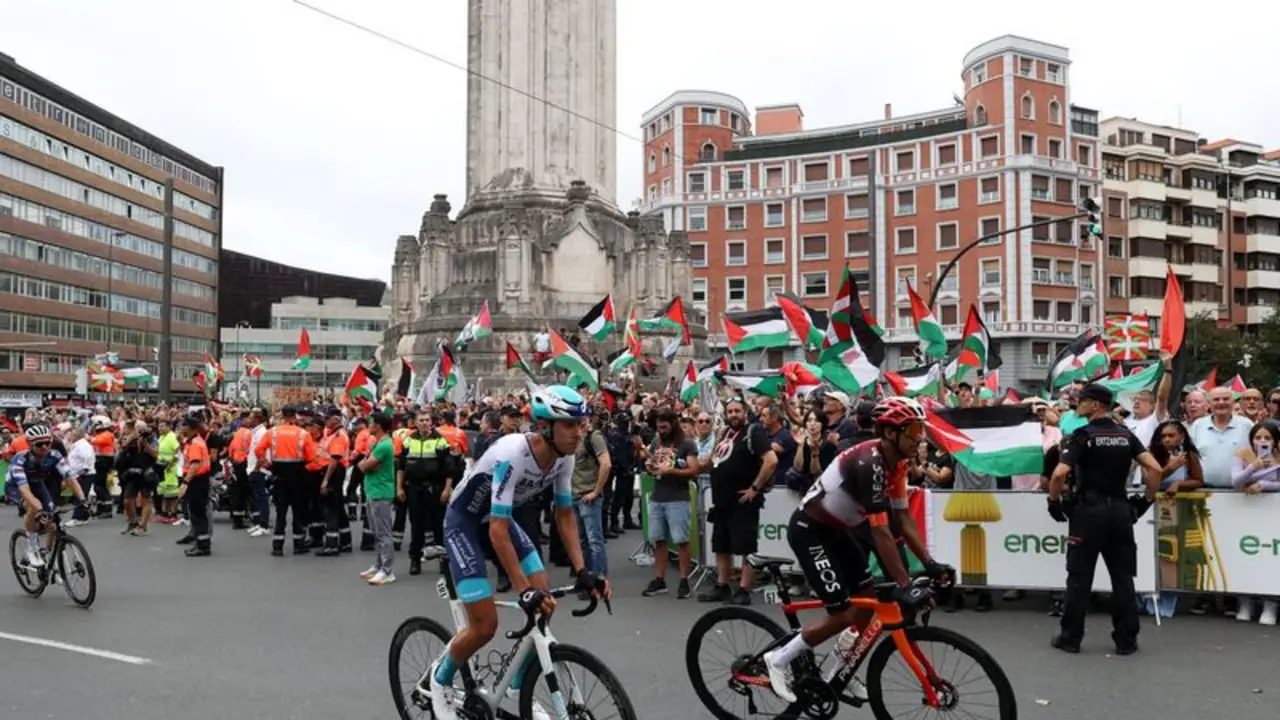 Vuelta a España acorta etapa contrarreloj del jueves por motivos de seguridad