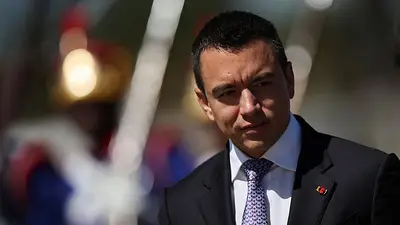 Presidente Noboa lidera una marcha por la paz en una de las ciudades más peligrosas de Ecuador Presidente Noboa lidera una marcha por la paz en una de las ciudades más peligrosas de Ecuador