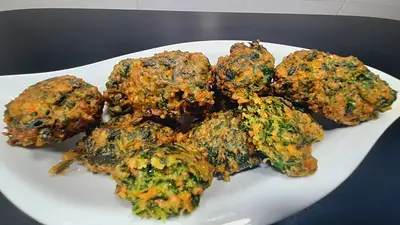 Buñuelos de espinaca y acelga Buñuelos de espinaca y acelga