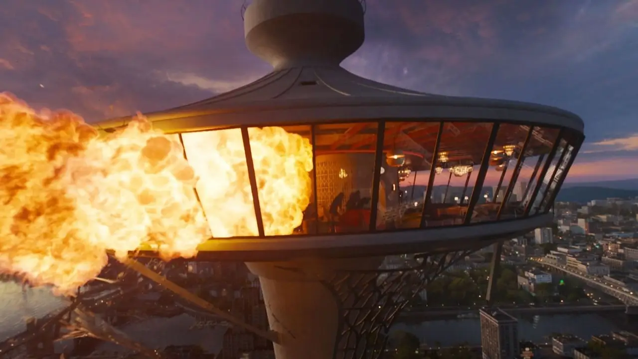 Explosión de un edificio en una película