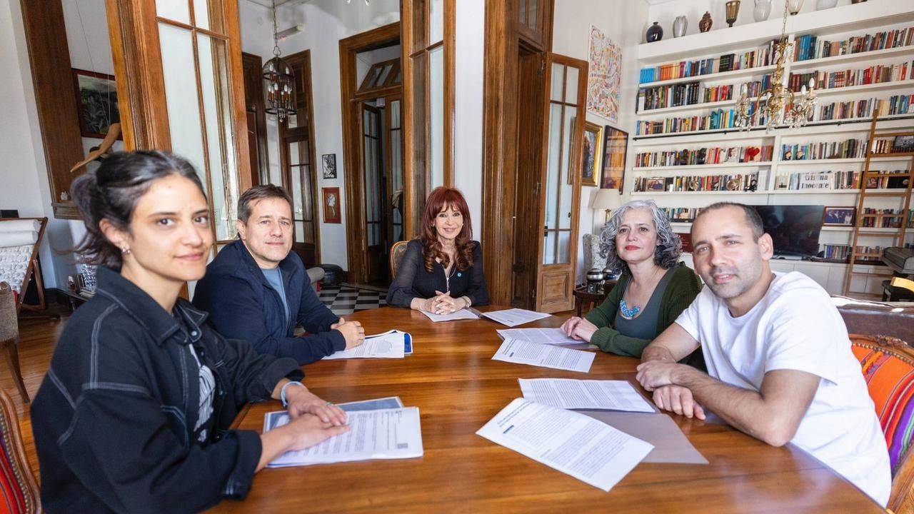 Junto a los candidatos de Fuerza Patria, Cristina Kirchner analizó el veto de Milei al financiamiento universitario