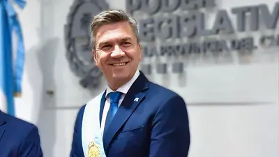 Acusaron al gobernador de Chaco de abandonar la cláusula gatillo salarial por preferir "pagar a ensobrados y fiestas" Acusaron al gobernador de Chaco de abandonar la cláusula gatillo salarial por preferir "pagar a ensobrados y fiestas"