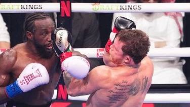 Fin para el reinado de Canelo Álvarez en el boxeo: Crawford brilló, bailó y ganó en Las Vegas