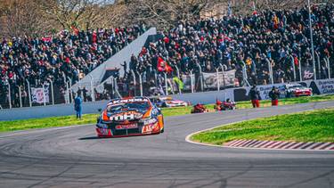 Agustín Canapino arrasó en el TC con Chevrolet en San Luis y es el líder de la Copa de Oro