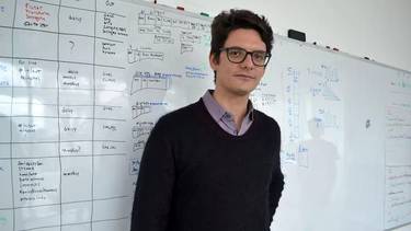 Murió Mat Travizano, físico y emprendedor cercano a Javier Milei