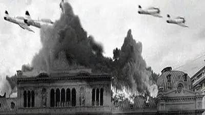 Bombardeo a Plaza de Mayo. Bombardeo a Plaza de Mayo.