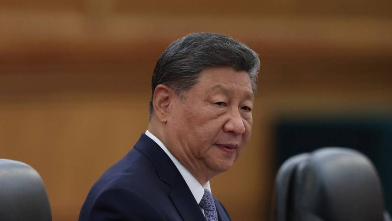 Xi insta a una "salida ordenada" de la capacidad de producción obsoleta, según Xinhua