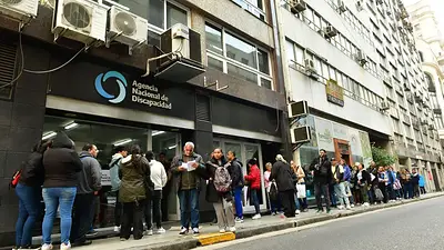 Milei dio marcha atrás: el Gobierno de La Rioja frenó los recortes a pensiones por discapacidad y marca un precedente en la región Milei dio marcha atrás: el Gobierno de La Rioja frenó los recortes a pensiones por discapacidad y marca un precedente en la región
