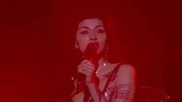 Cazzu se presentó en el Movistar Arena y se emocionó en vivo: "Me hicieron llorar"