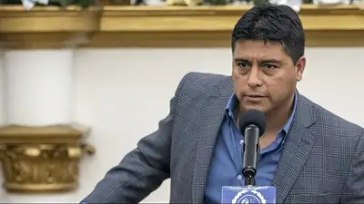 Nuevos involucrados en la causa ANDIS: investigan al gobernador de Santa Cruz por presunta corrupción en compra de fármacos Nuevos involucrados en la causa ANDIS: investigan al gobernador de Santa Cruz por presunta corrupción en compra de fármacos