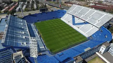 ¿Por qué Vélez y Racing juegan sin visitantes por Copa Libertadores?