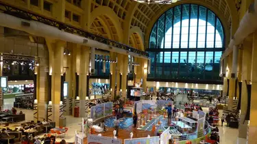 El shopping que estaba abandonado y renace totalmente renovado