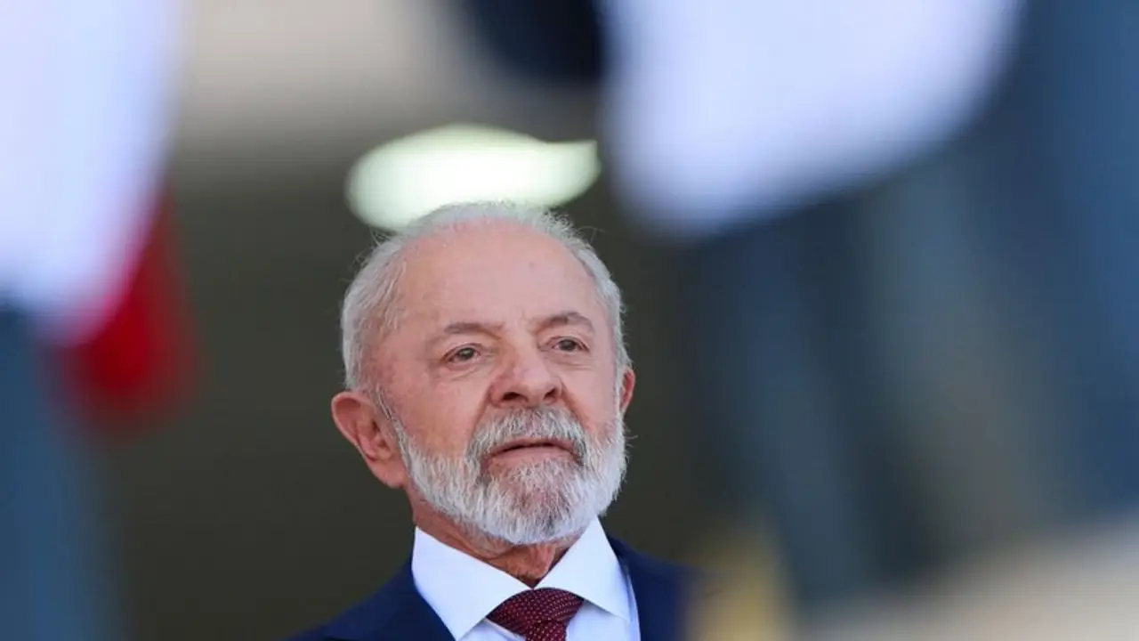 La aprobación del gobierno de Lula se mantiene estable y la defensa de la soberanía es bien evaluada