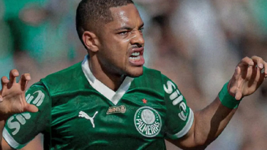 Quién es Vitor Roque, la figura de Palmeiras que jugó en Barcelona: la historia del futbolista