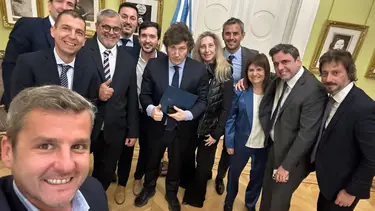 Héroes en fuga: Milei cada vez más lejos del tercio que respalde sus vetos en el Congreso