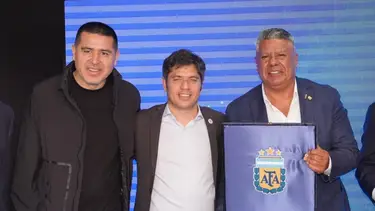 Kicillof presentó un "masterplan" del estadio Único de La Plata con Riquelme y Chiqui Tapia
