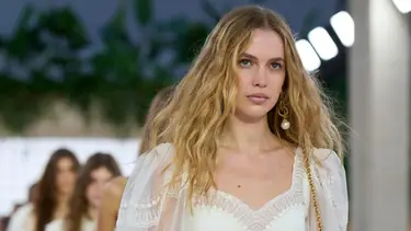 Chau pelo lacio: 3 peinados boho chic en tendencia para esta primavera 2025