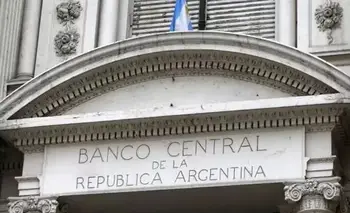 El mercado ya no cree en las bandas y se lleva barato los dólares del FMI | Crisis económica y cambiaria