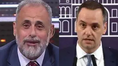 Jorge Rial le llenó la cara de dedos a Adorni y lo humilló en vivo: "Vos  también" | El Destape