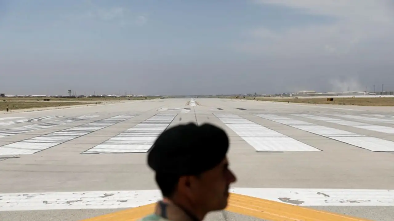 Trump dice que EEUU busca el control de la base aérea afgana de Bagram cedida en la retirada