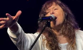 Celeste Carballo, íntima: la voz del blues argentino toca en Buenos Aires | Música