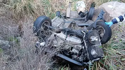 Un auto cayó por el precipicio en las Altas Cumbres de Córdoba y murió su conductor: las impactantes imágenes Un auto cayó por el precipicio en las Altas Cumbres de Córdoba y murió su conductor: las impactantes imágenes