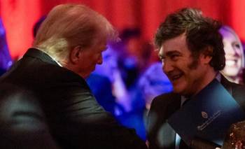 Trump salió a socorrer a Milei, pero sigue la indefinición sobre el esquema cambiario | Crisis económica