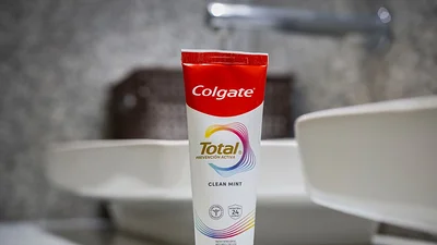 Siguen vendiendo esta pasta dental de COLGATE a pesar de que la ANMAT prohibió su uso: la NUEVA advertencia del organismo Siguen vendiendo esta pasta dental de COLGATE a pesar de que la ANMAT prohibió su uso: la NUEVA advertencia del organismo