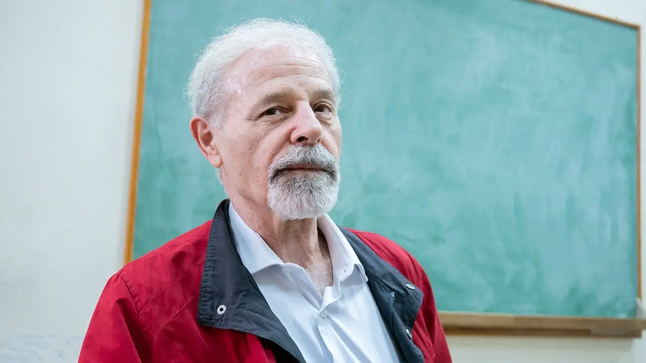 Andrés Kreiner, físico de la CNEA: “¿Por qué privatizar Nucleoeléctrica Argentina si es superavitaria?”
