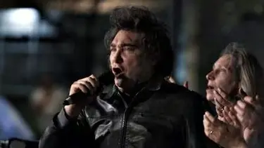 Milei avisó en Cordoba que no dará marcha atrás y vive su peor momento